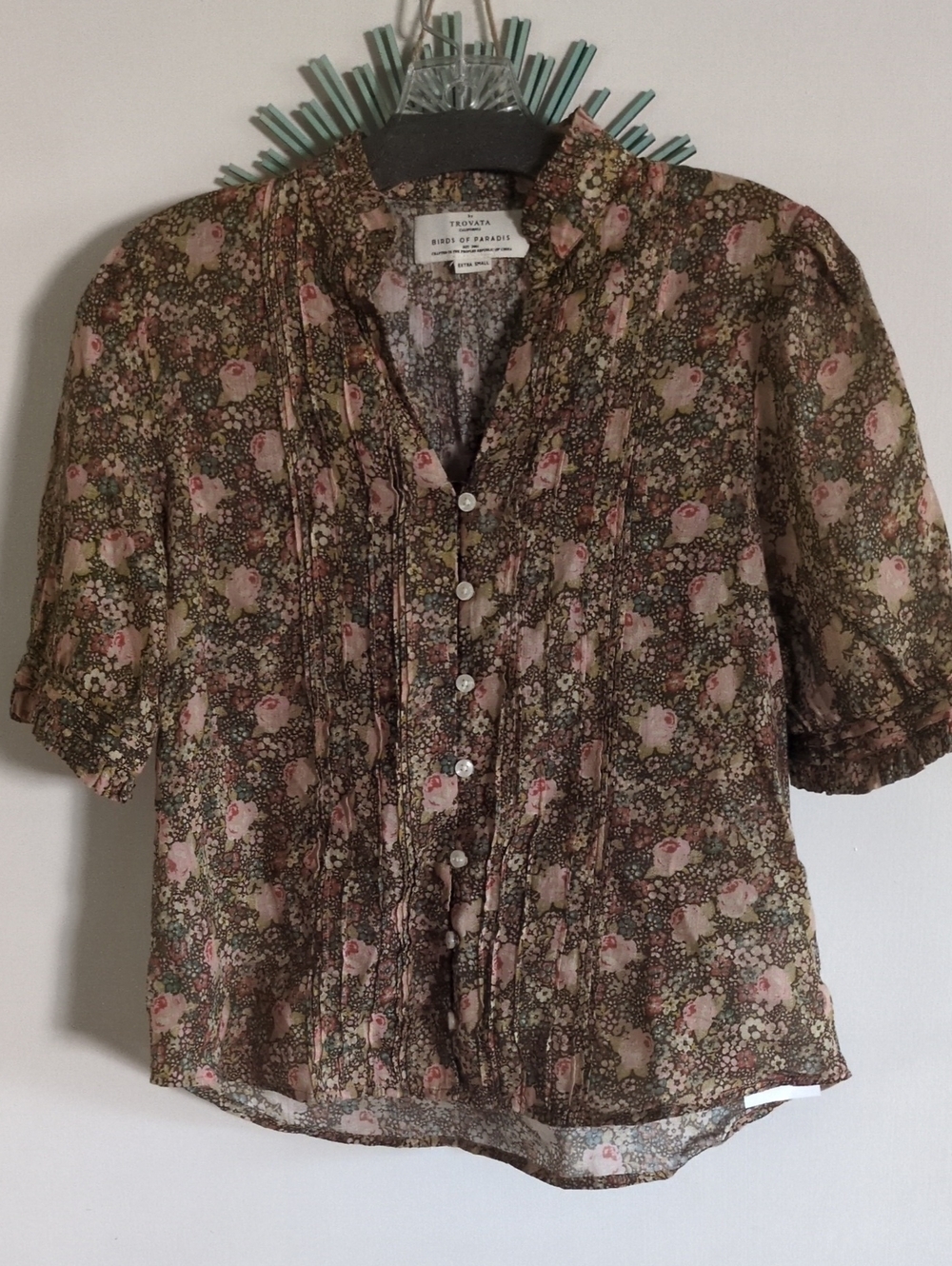 Trovata Womens Green Floral High Neck Button Up Blouse Short Sleeve Size XS